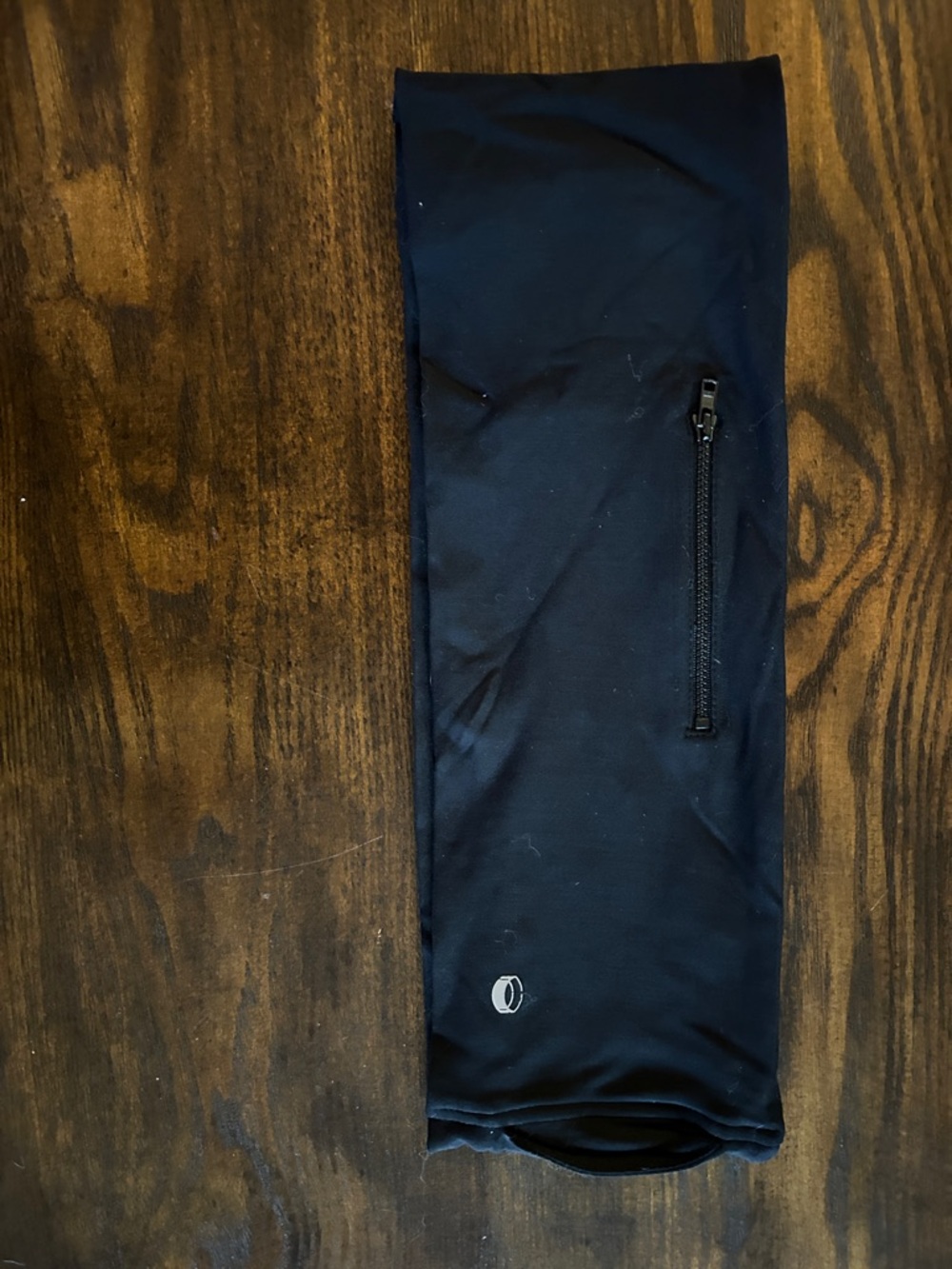 Black Athletic Runner Belt with Zipper Pocket